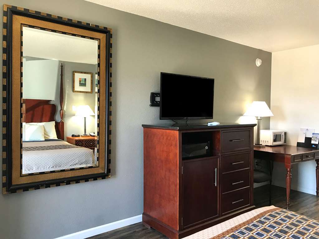 Americas Best Value Inn & Suites Russellville Quarto foto
