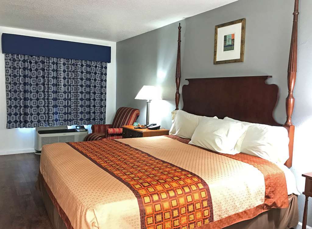 Americas Best Value Inn & Suites Russellville Quarto foto
