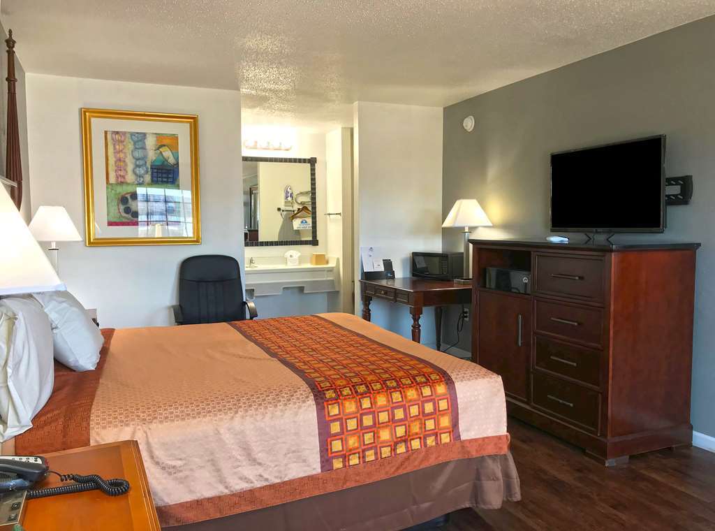 Americas Best Value Inn & Suites Russellville Quarto foto